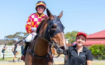 Spirit Of Luna wins on debut
