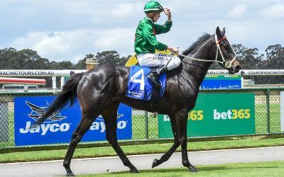 Lorenzetti posts courageous maiden win