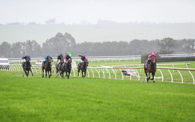 Hughie sprints to 10-length Casterton win