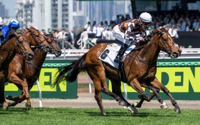 WARNIE BOWLS THEM OUT TO GIVE BENNETT RACING A MEMORABLE GROUP  QUINELLA