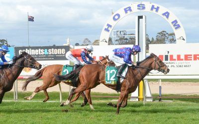 Motitsi breaks the shackles at Horsham!