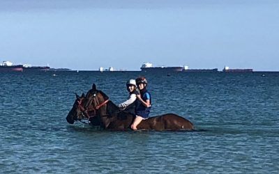 2 runners On Bunbury Cup Day