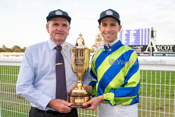Days don't come much better (image: Western Racepix)