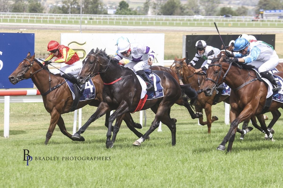 Lessing to slick in tight finish - Tracey Bartley Racing
