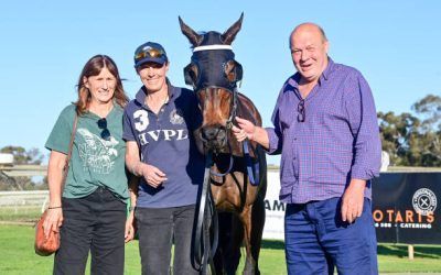 Birthday Suit Impresses at Echuca